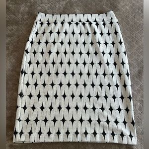 Black and white graphic knit skirt | size L or XL